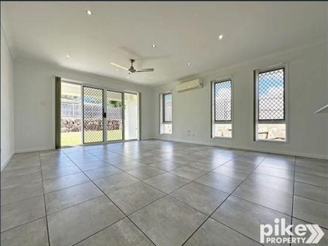 Beautiful family home in a quiet cul de sac!