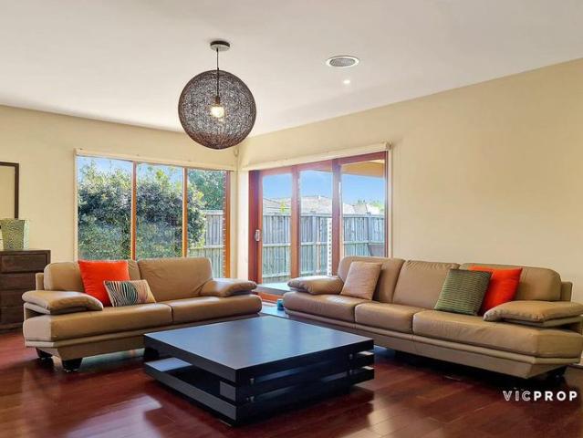 Beautiful Family Home in Alamanda K 9 College School Zone