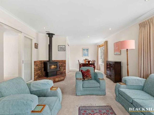 Beautiful Family Home In Elevated And Central Location