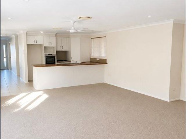 Beautiful Family Home in Hillvue
