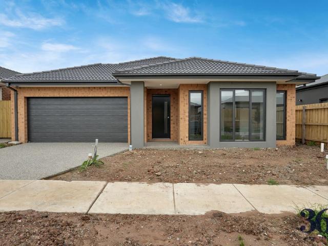 Beautiful Family Home in Ideal Location!