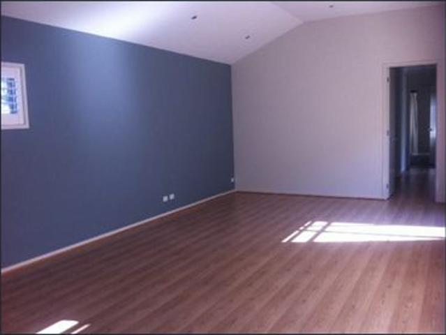 BEAUTIFUL FAMILY HOME IN LAURIMAR ESTATE
