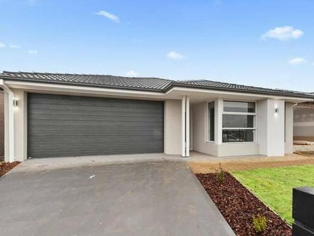 Beautiful Family Home in Popular Alfredton Locale