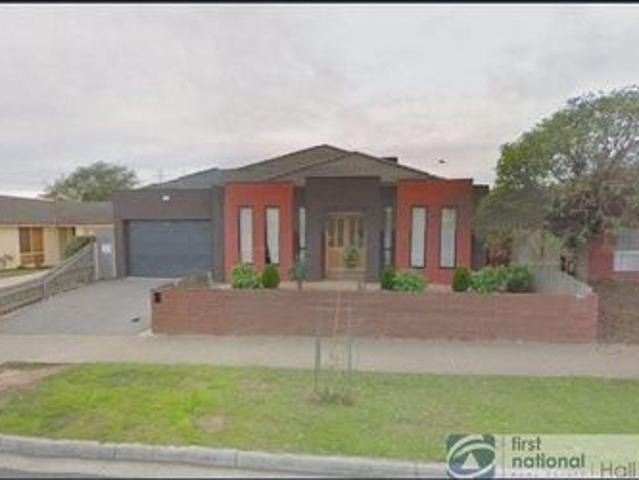 Beautiful Family Home in Prime Narre Warren South Location