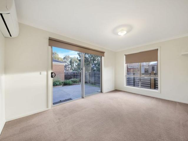Beautiful Family Home in Prime Point Cook Location