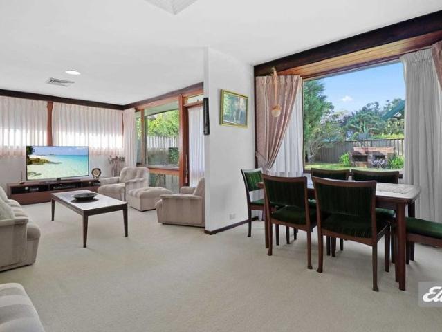 Beautiful Family Home In The Catchment of Matthew Pearce School!