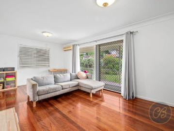Beautiful Family Home in the Heart of Aspley with Spacious Living & Entertaining Areas