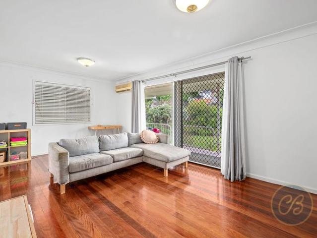 Beautiful Family Home in the Heart of Aspley with Spacious Living & Entertaining Areas