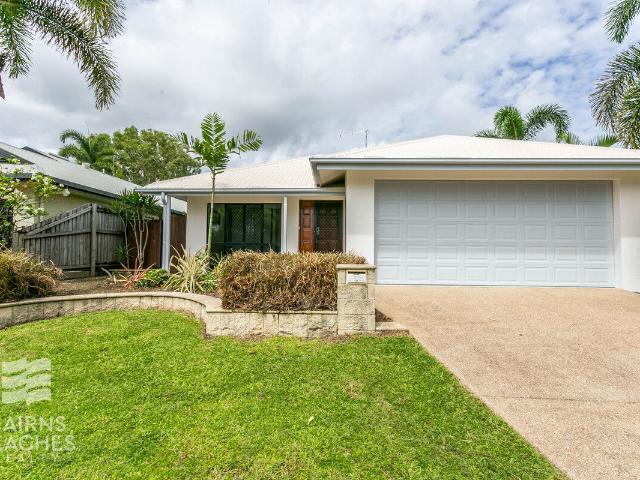 Beautiful Family Home Near The Beach