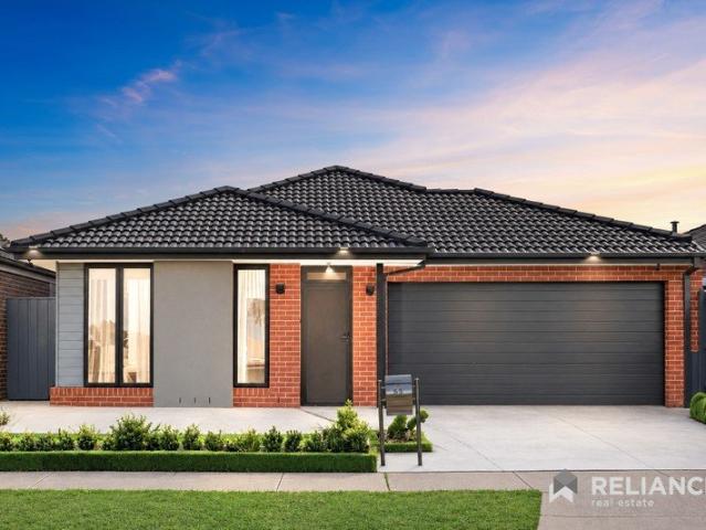 Beautiful Family Home Walk To Train station, Shopping centre, School And Many More!