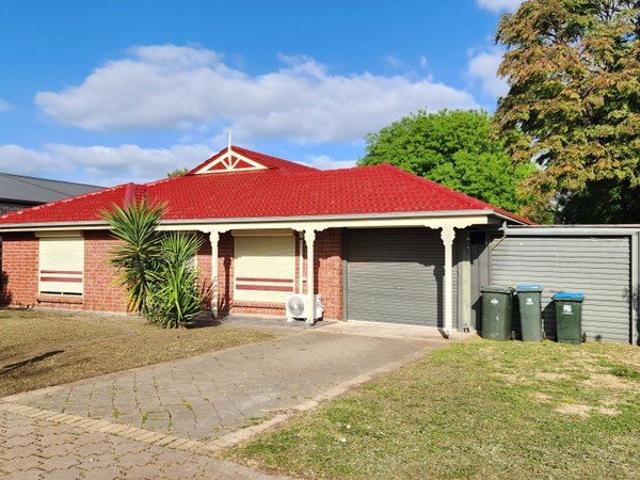 Beautiful family home with 4 Bedroom 2 Bathroom for Rent in Hillcrest