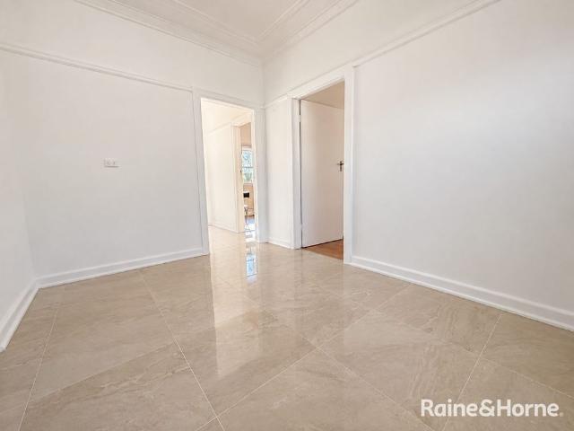 Beautiful family Home with Great Location!