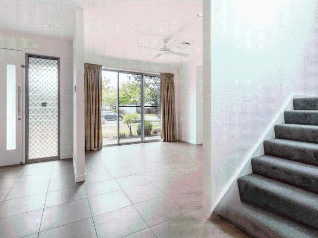 Beautiful Family Home with Multiple Living Areas in Hope Island