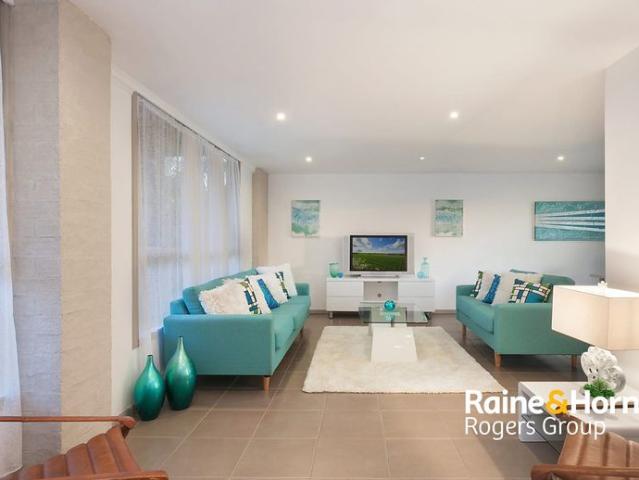 Beautiful Family Home with Outdoor Entertaining!