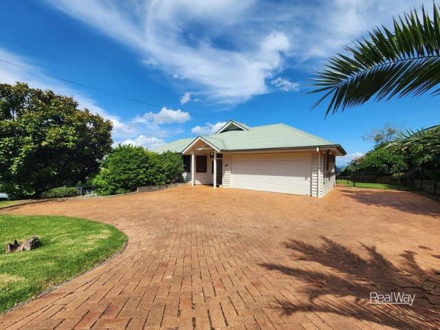 Beautiful Family Home With Picturesque Views!