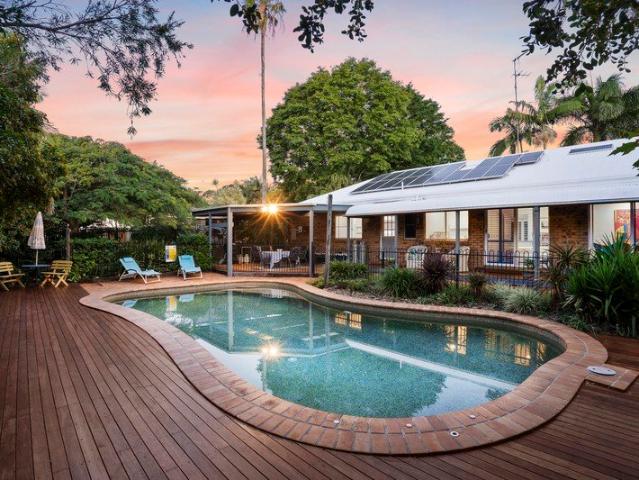 Beautiful Family Home with Pool & Hinterland Views