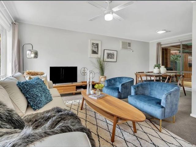 BEAUTIFUL FAMILY HOUSE FOR RENT!