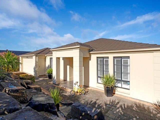 Beautiful Family Living with Exceptional Indoor & Outdoor Entertaining