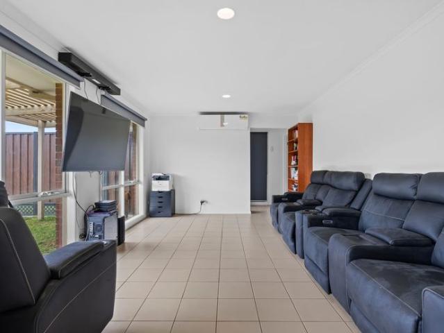 Beautiful Family Living in a Quiet Court Location