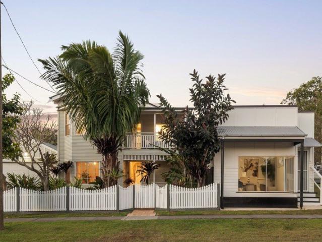 Beautiful family Queenslander with separate commercial opportunity