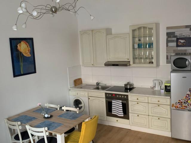 Beautiful, fashionable studio in Düsseldorf, Dusseldorf Amsterdam Apartments for Rent