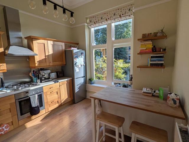 Beautiful flat available to rent in Clifton