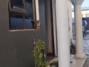 beautiful free standing full title h.