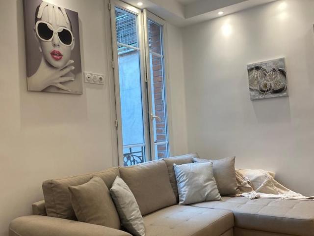 Beautiful, fully equipped, clean, and very quiet apartment Paris Amsterdam Apartments for Rent