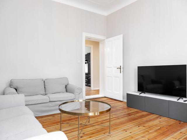 BEAUTIFUL FULLY FURNISHED 2 BEDROOM APARTMENT IN LICHTERFELD