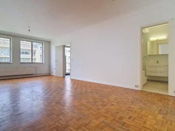Beautiful fully renovated studio with terrace