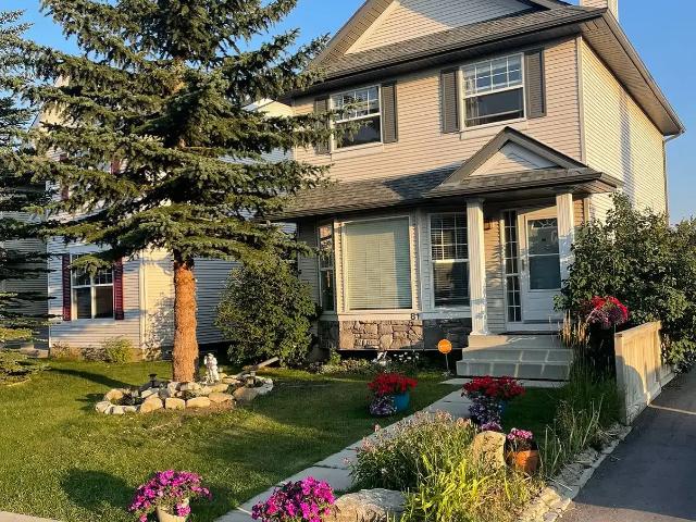 Beautiful Fully Renovated 3 Bedroom Detached Corner Home for Rent — 3 Bedrooms House