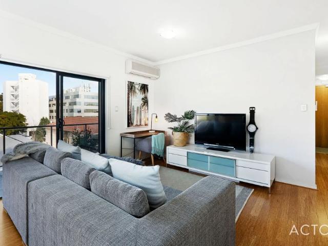 Beautiful furnished apartment waiting for you!