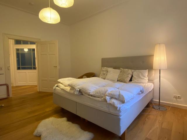 Beautiful furnished apartment in the south of Stuttgart, Stuttgart Amsterdam Apartments for Rent