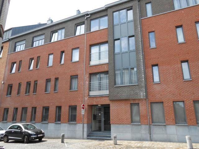 Beautiful furnished duplex with 2 bedrooms 1 office and park