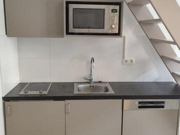 Beautiful, furnished studio!
