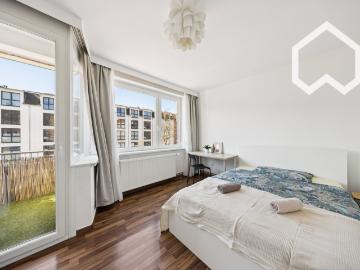 Beautiful Furnished 1 Bedroom Corner Apartment in Prime Location in Hamburg