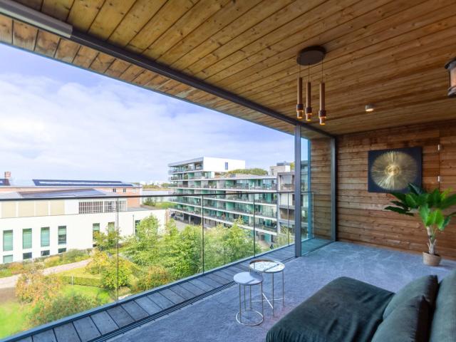 Beautiful furnished 2 bedroom apartment with 2 TERRACES
