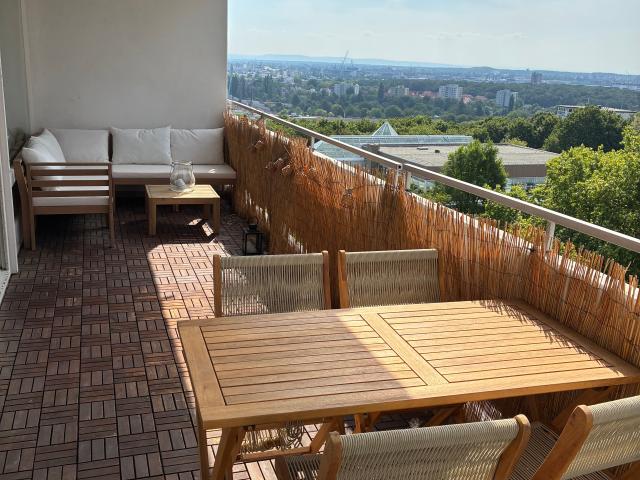 Beautiful Furnished 3 Room Apartment with Stunning Frankfurt Views