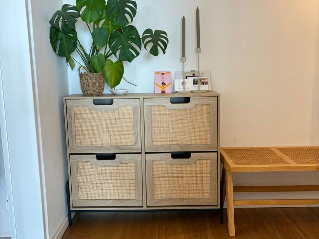 Beautiful Furnished 3 Room Apartment with Stunning Frankfurt Views, Frankfurt Amsterdam Apartments for Rent