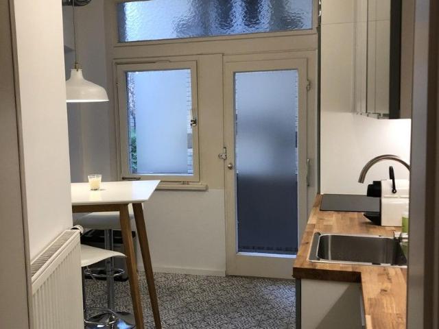 Beautiful furnished 3 room old building apartment stucco, high ceilings directly at the Marienplatz, Stuttgart Amsterdam Apartments for Rent