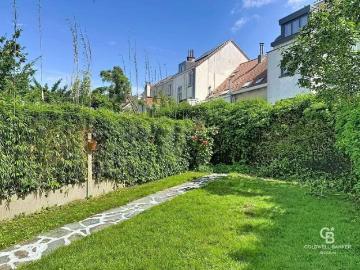Beautiful house on the main floor with a garden approx. 60