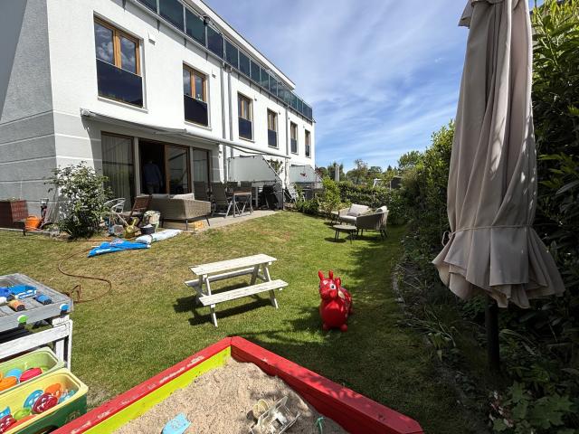 Beautiful house with garden in a quiet location on the Havel