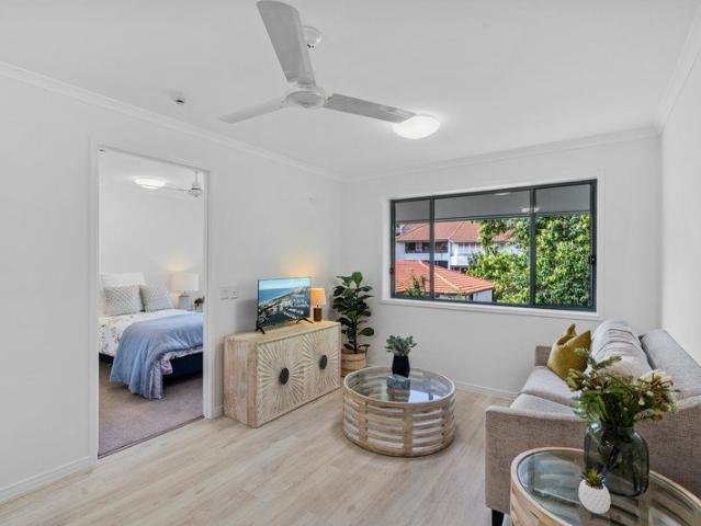 Beautiful home with services