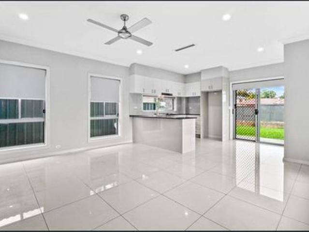 BEAUTIFUL HOME AT A CONVENIENT & QUIET LOCATION!