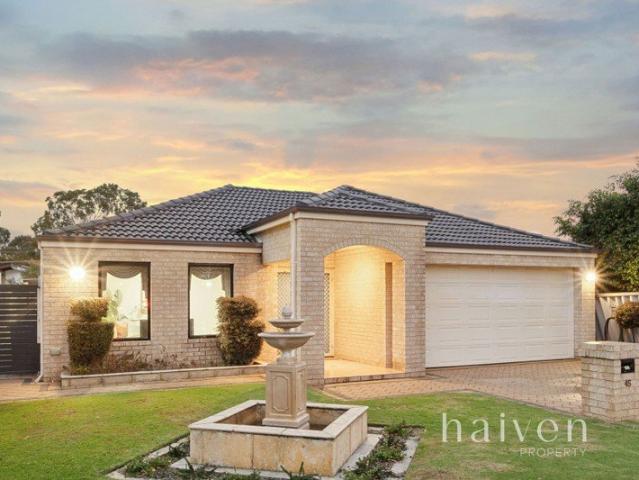 Beautiful Home. Beautiful Location Move in and Enjoy!
