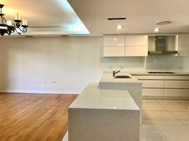 BEAUTIFUL HOME EAST SIDE WALK TRAIN/SHOP KILLARA HIGH LINDFIELD EAST PRIMARY