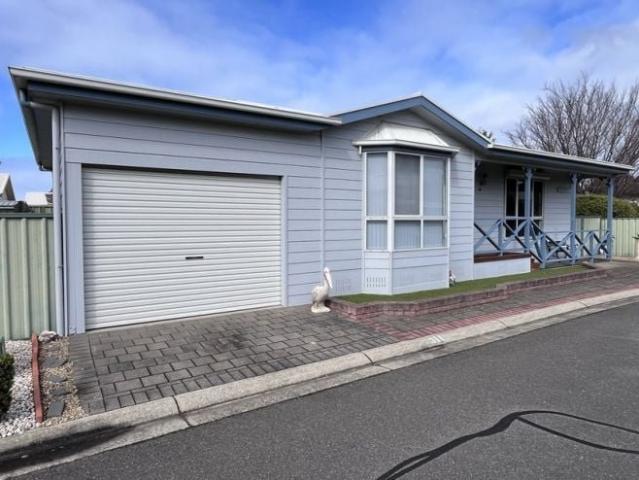 Beautiful Home Fantastic Location
