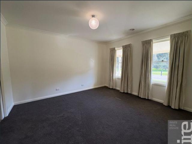 Beautiful Home in Waldara Estate | Low Maintenance Living!