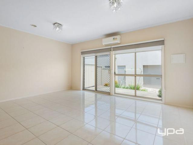 BEAUTIFUL HOME IN A CENTRAL LOCATION