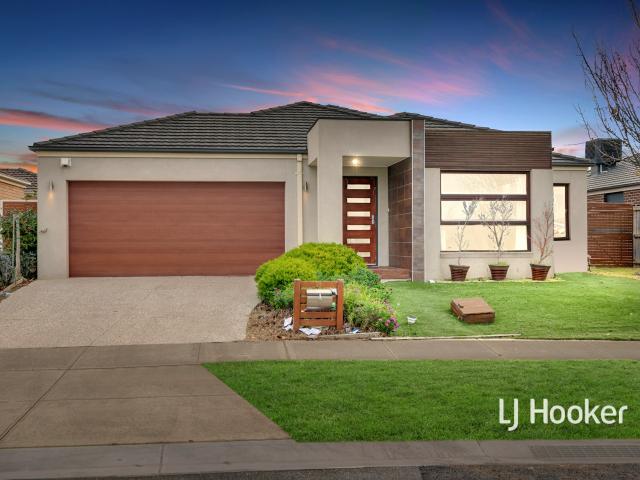 Beautiful Home in a Prime Location in Williams Landing!